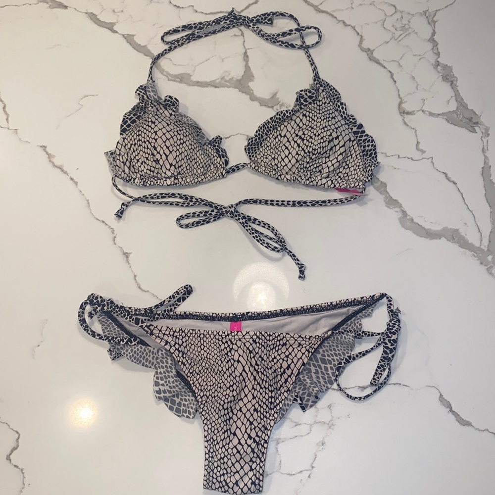 String Bikini